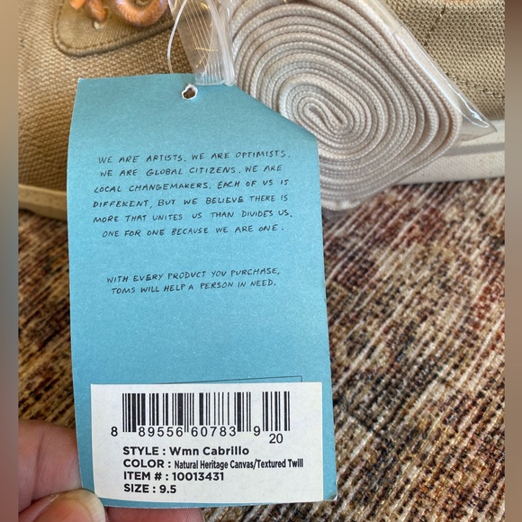 NWT Toms Cabrillo Sneaker - Picture 2 of 8